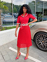 Очаровательное молодежное платье стильного фасона с плиссированной юбкой Красный
