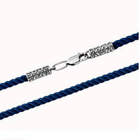 Синий шнурок с серебряной застежкой