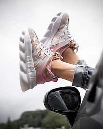 Жіночі кросівки Asics