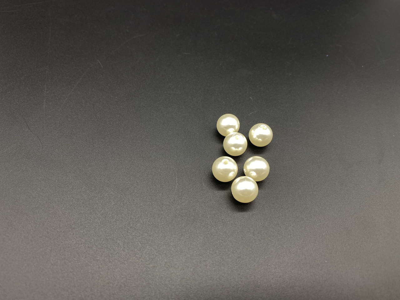 Намистина 12 мм кольору "Беж" кругла з отвором для декору, рукоділля, хобі