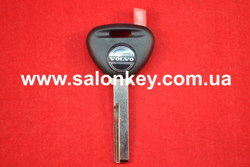 Ключ Volvo з місцем під чип, лезо HU56 з логотипом