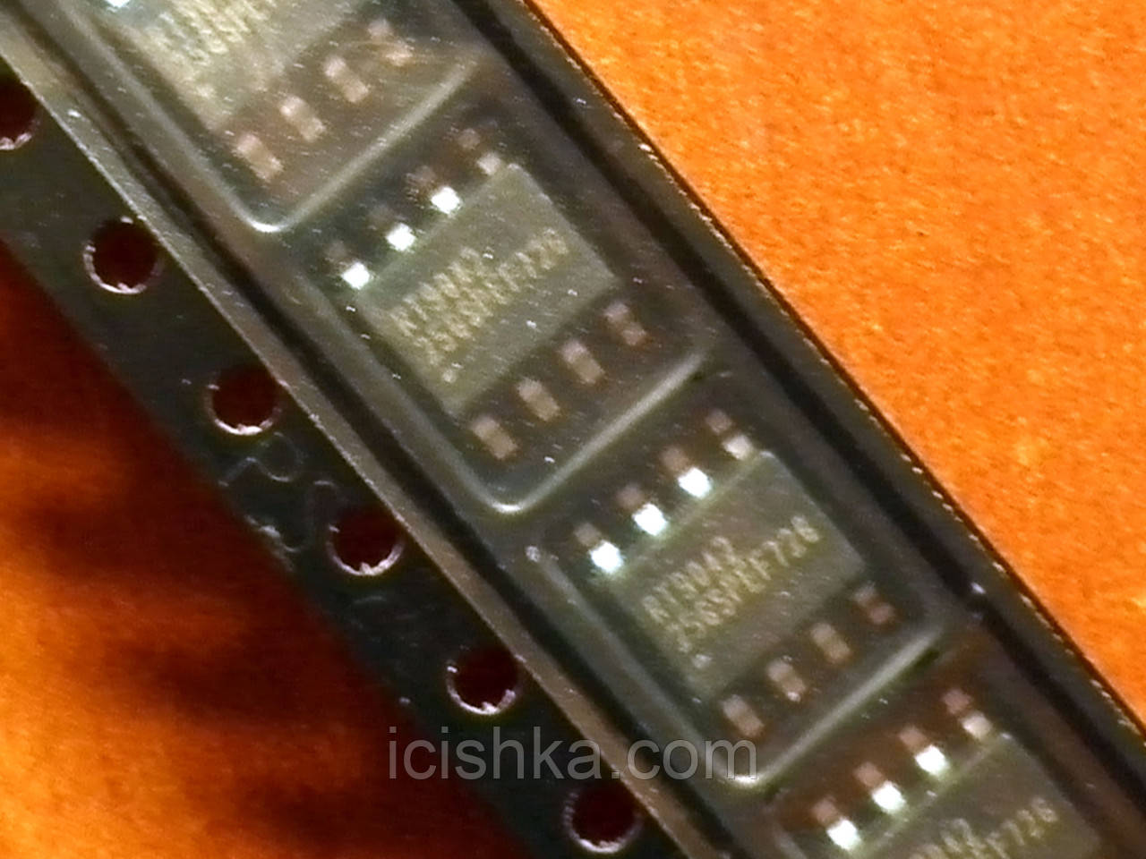 RT9042/RT9042-25GS SOP8 — контролер живлення (LDO)