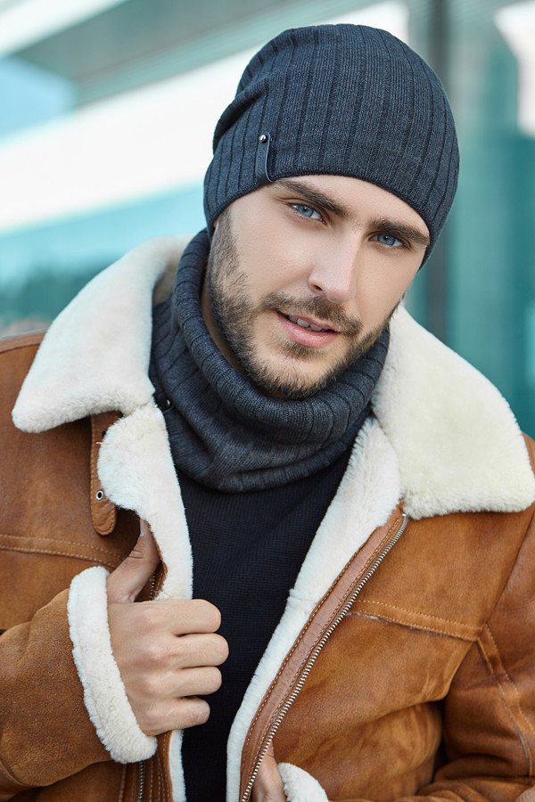 Чоловічий комплект «Реал» (шапка та шарф-хомут) білий Графіт