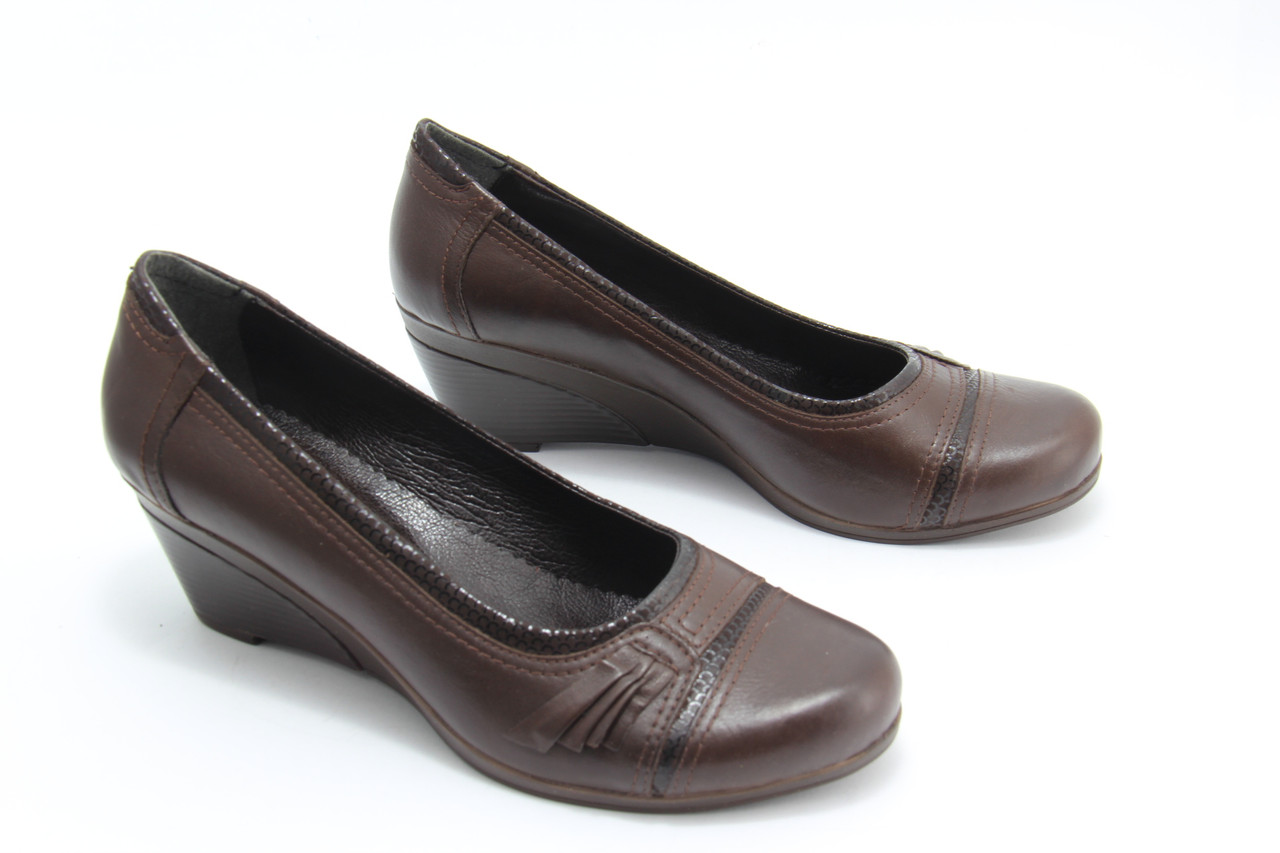 Туфлі жіночі Missy 138-71-T73(B) шкіряні на танкетці