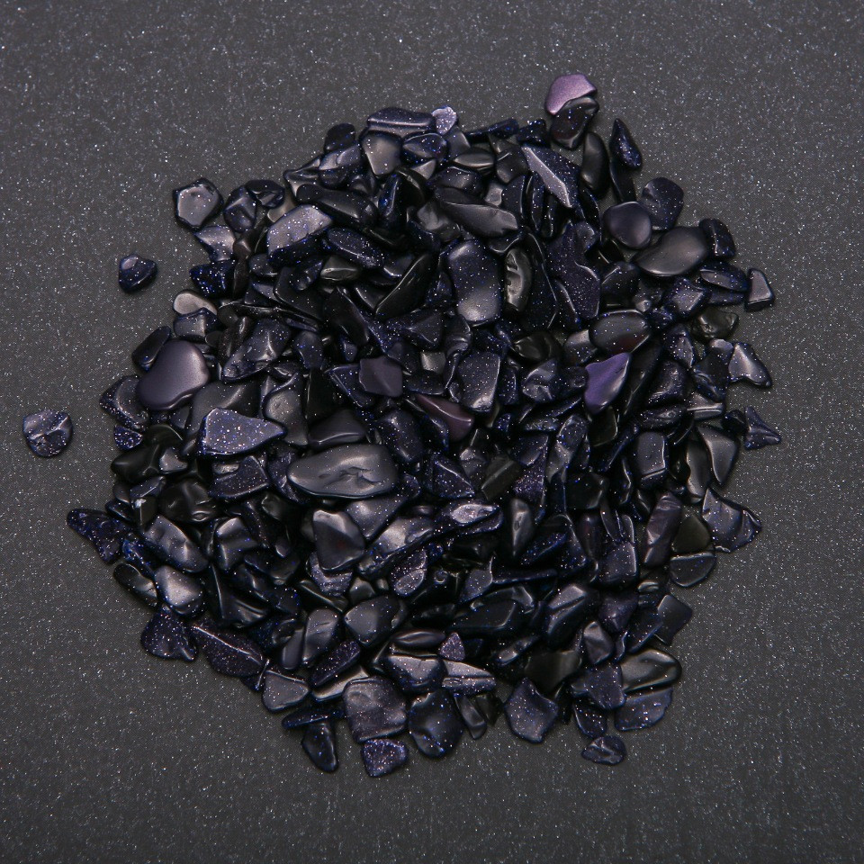 Камень крошка Авантюриновое стекло темно-синий +-7 мм (10 грамм) Камінь Авантюрін крихта натуральний - фото 1 - id-p1237841767