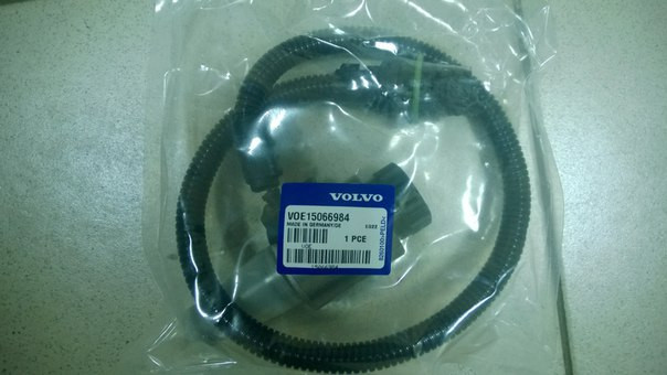 Електромагнітний клапан (solenoid valve) VOE15066984 для навантажувача Volvo L180F