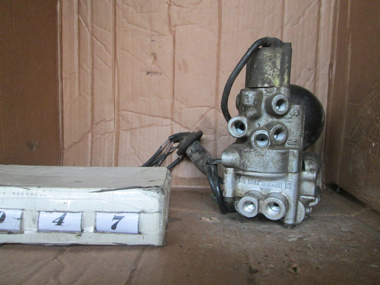 No47 Б/у Блок управління ABS 1243503557 для Mercedes-Benz W124 1984-1997