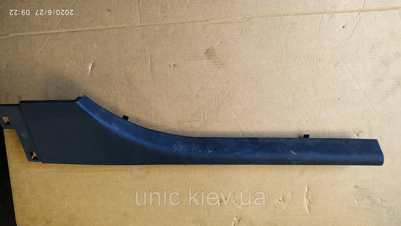 Накладка (облицювання обшивка) порога передня ліва Рено Меган 3 б/в
