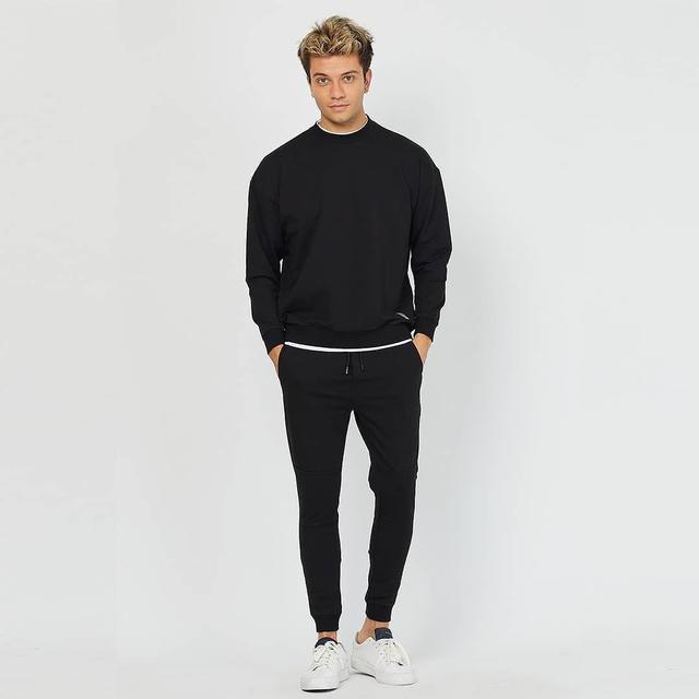 Спортивный костюм Спортивный костюм