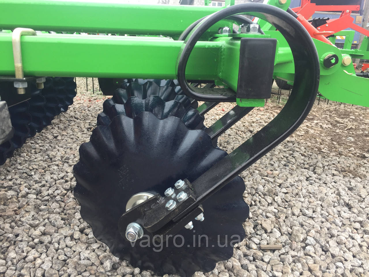 2554800399_w640_h640_255480039