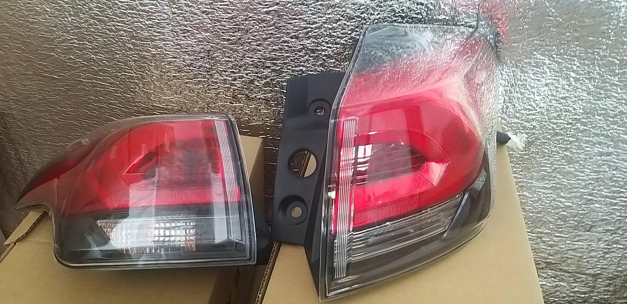Зовнішні ліхтарі TOYOTA RAV4 2016- 81550-42201