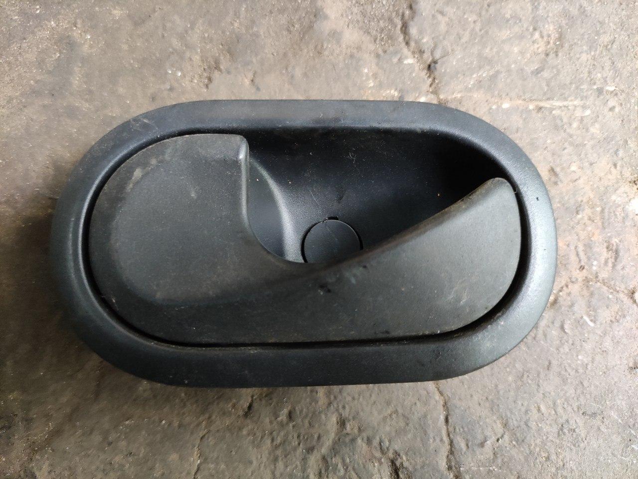 Ручка внутрішня передніх лівих дверей Renault Master, Opel Movano 2010-, 8200310579 (Б/У)