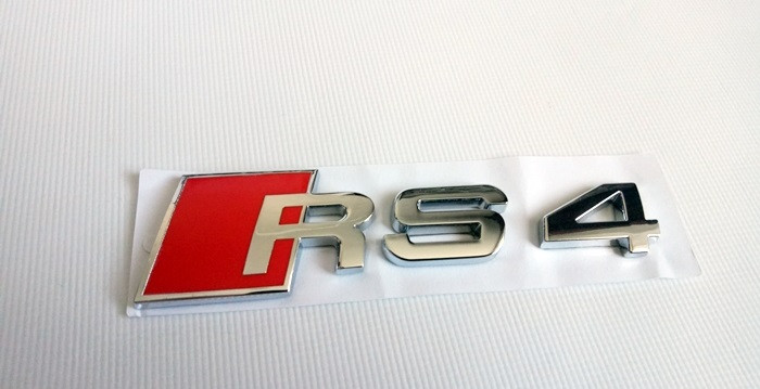 Шильдик напис RS4 на кришку багажника