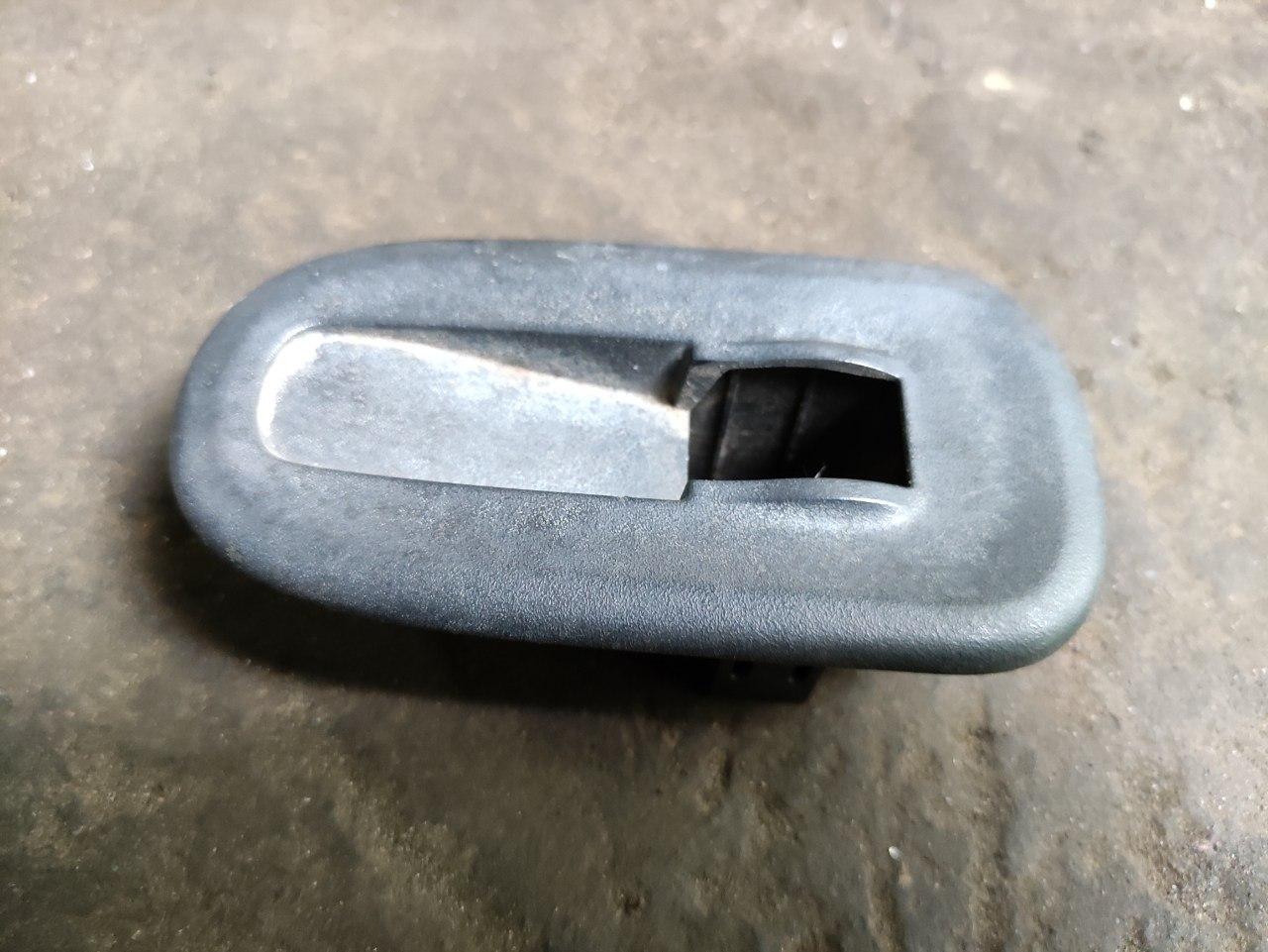 Корпус кнопки склопідйомника пасажирський (правої) Renault Master, Opel Movano 2010-, 8200548968 (Б/У)