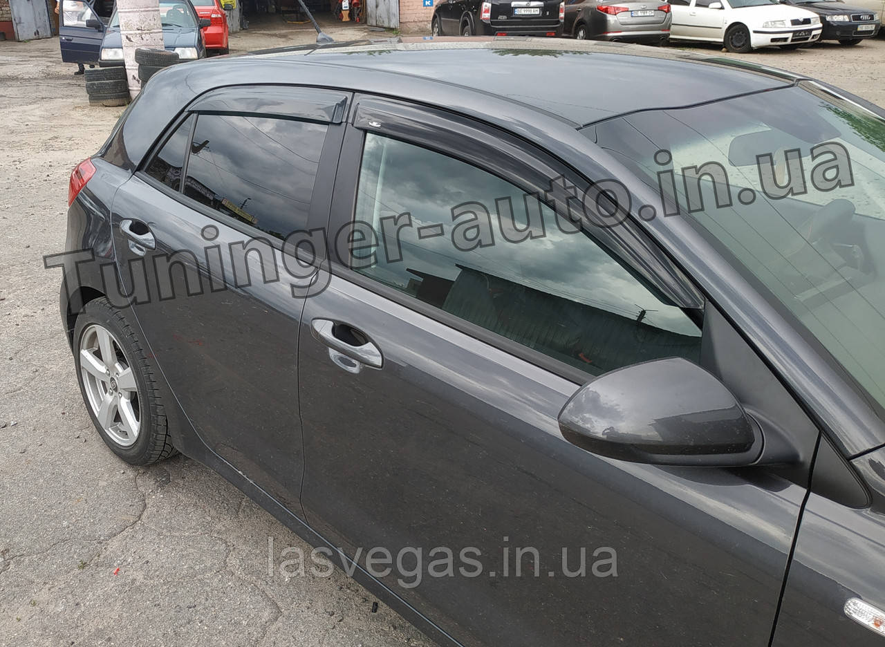 Дефлектори вікон (вітровики) KIA Rio Hatchback 2017- (Hic)