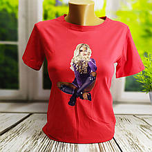 Футболка жіноча червона з принтом