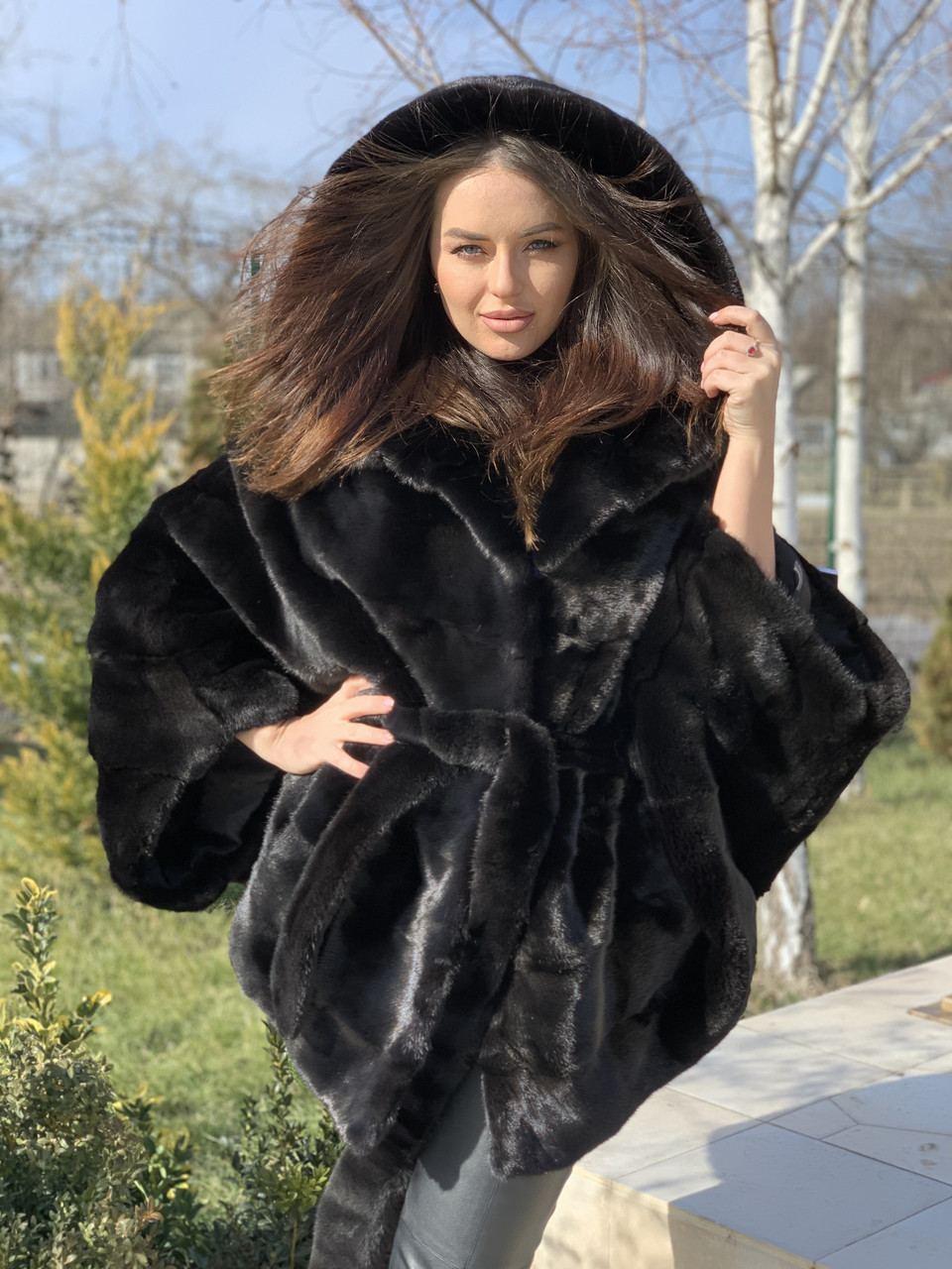 BLACKGLAMA норкова шуба з поясом і капюшоном чорна