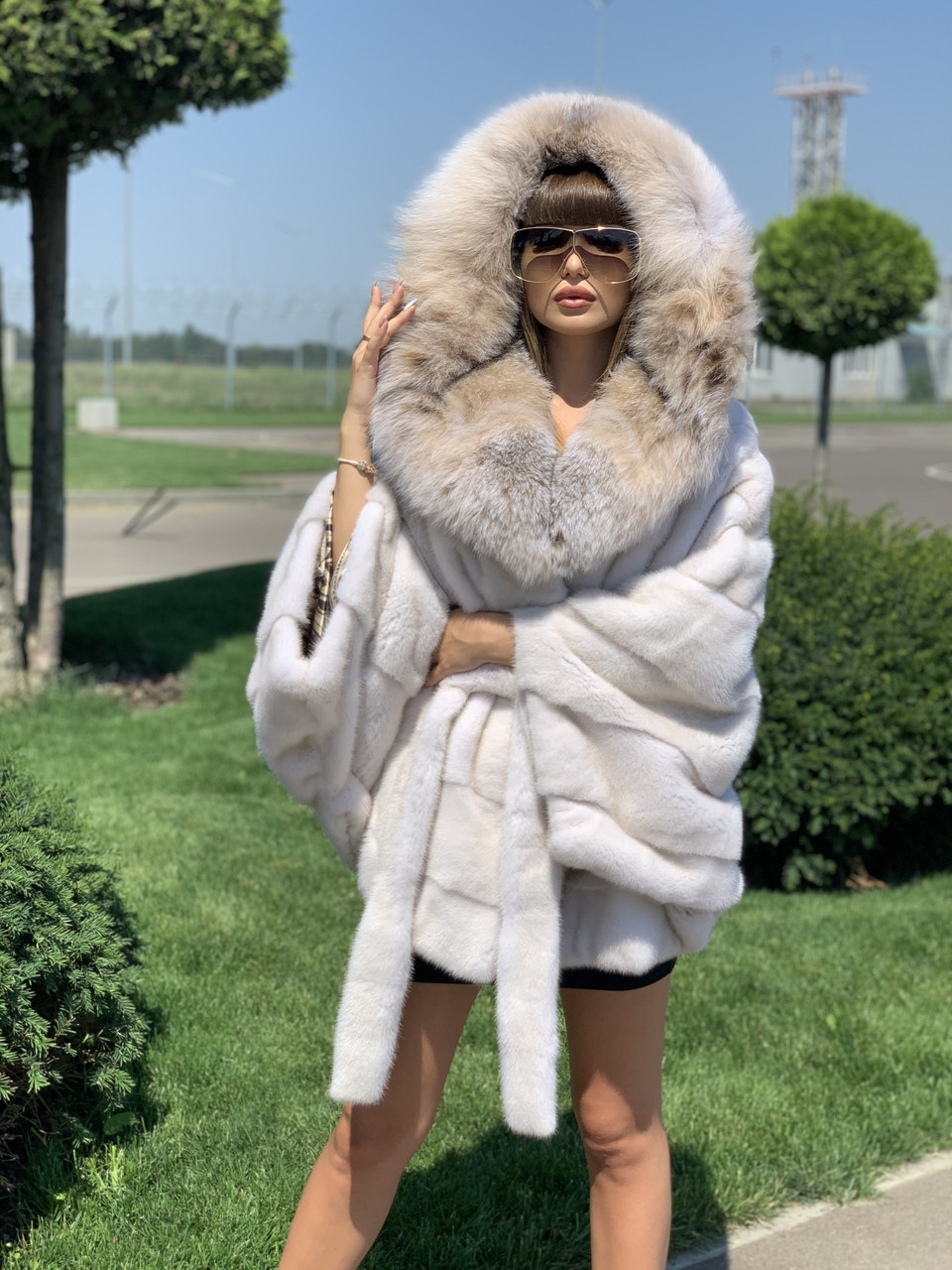 GREEK FUR Норкова шуба з капюшоном із рисі кажан