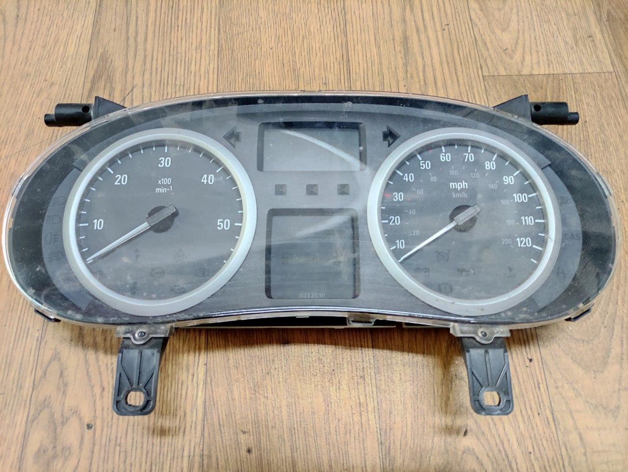Спідометр (з бортовим комп'ютером) Renault Trafic, Opel Vivaro 2011-2014, 8201297597F (Б/У)