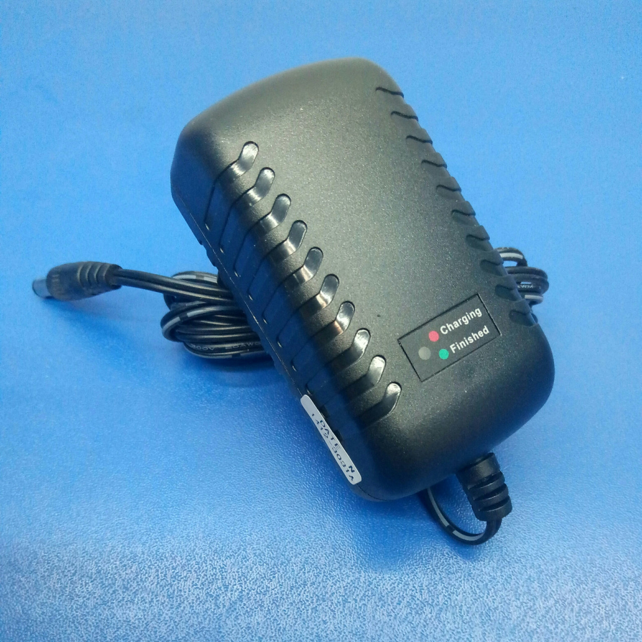 Зарядное устройство GreenP2012-F4 12V 1,3A Авто- (14,4V-4секц), фото 1