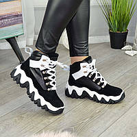 Ботинки женские спортивного стиля на шнуровке, цвет черный/белый