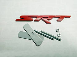 Шильдик напис SRT червона на решітку радіатора