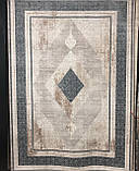 Строгий класичний щільний шовковий килим із синім малюнком і бежевим фоном, фото 4