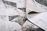 Сучасний килим у сірих тонах із геометричним малюнком у формі трикутників, фото 5