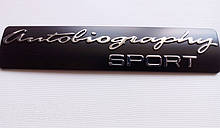 Напис Autobiographi sport на кришку багажника