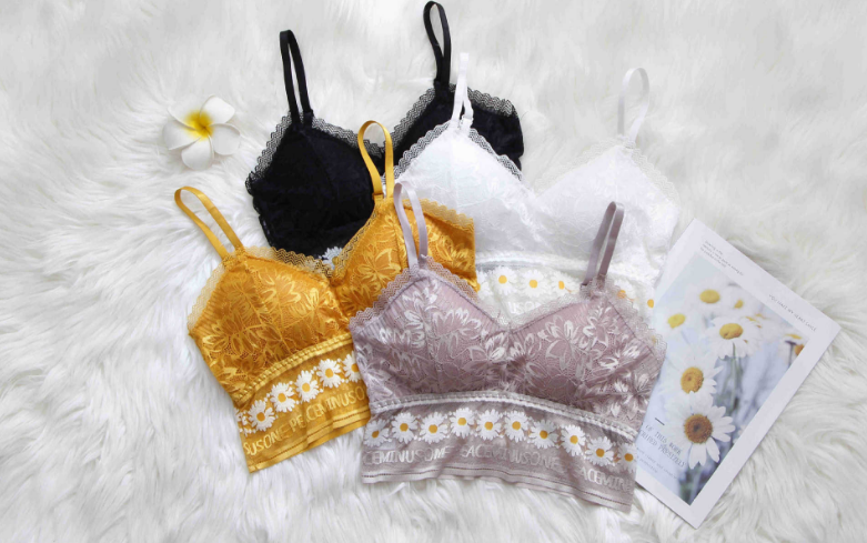 Топік із мереживом В-С чашка