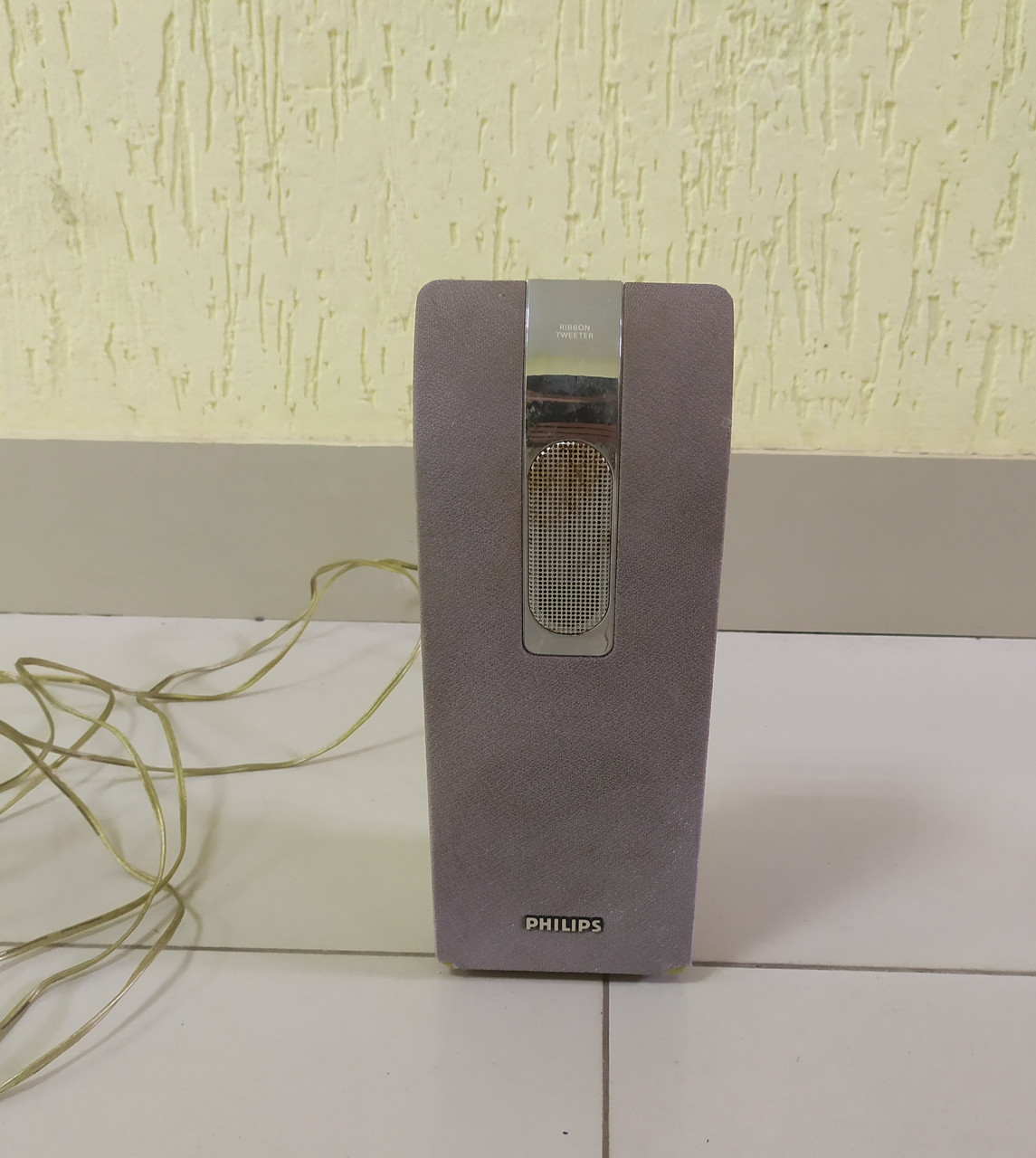 Стильна брендова акустична колонка Philips CS8300 з Німеччини
