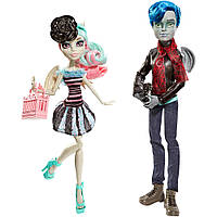 Набор Monster High 'Love in Scaris' - Garrott du Roque & Rochelle Goyle