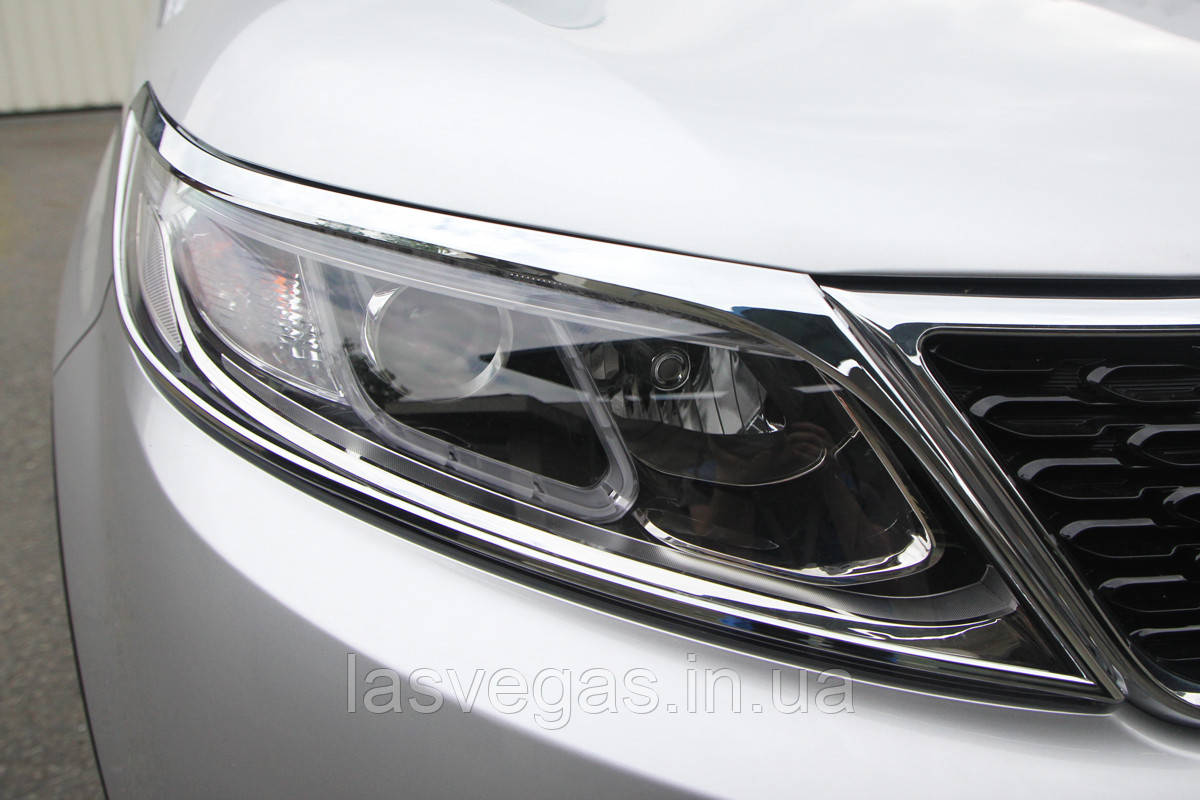 Хром накладки на фари KIA Sorento 2009-2011 (Autoclover B638)