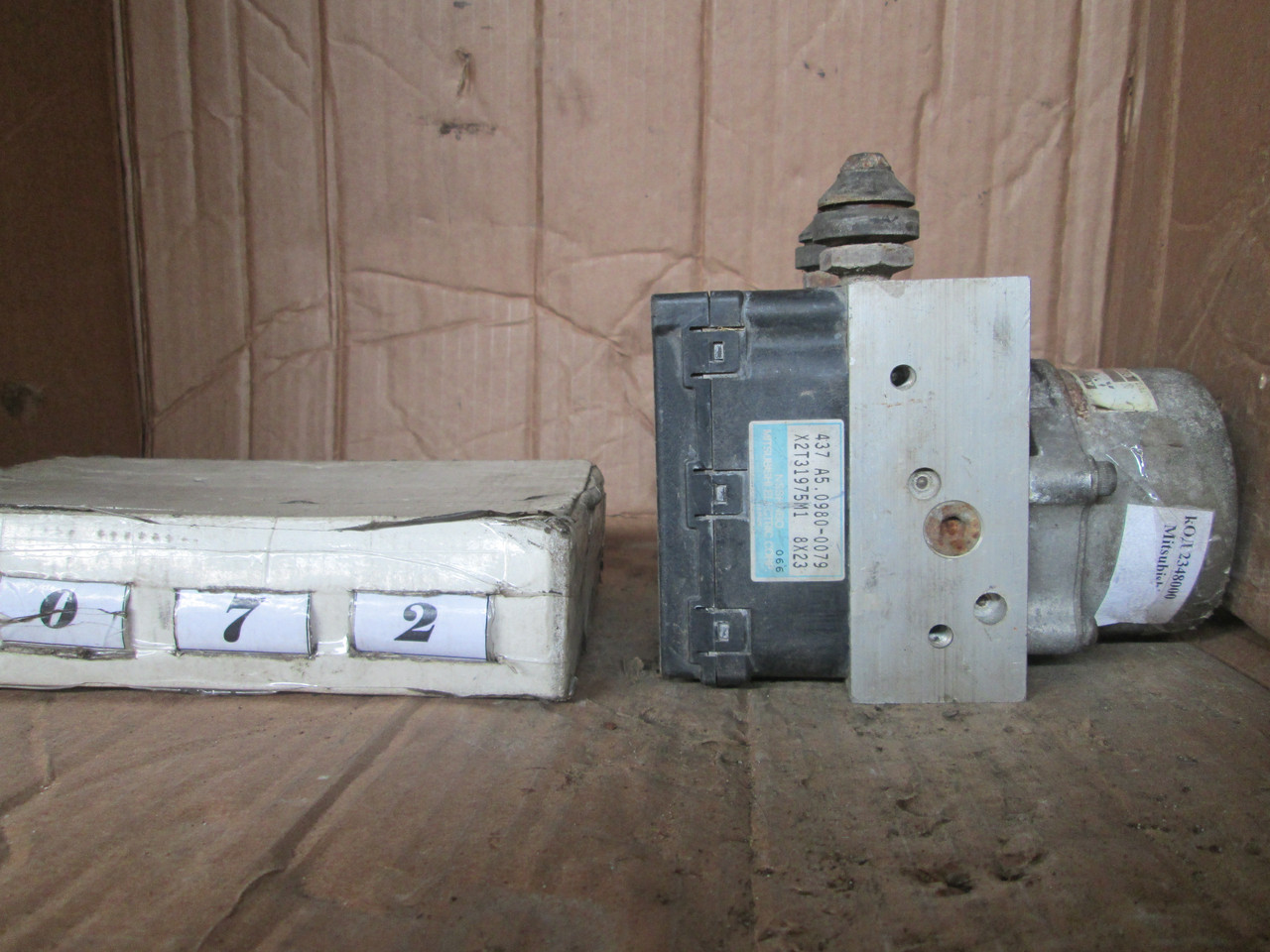 No72 Б/у Блок управління ABS Q003T5771 для Mitsubishi Galant 1992-1998
