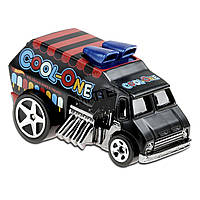 Машинка Hot Wheels COOL ONE