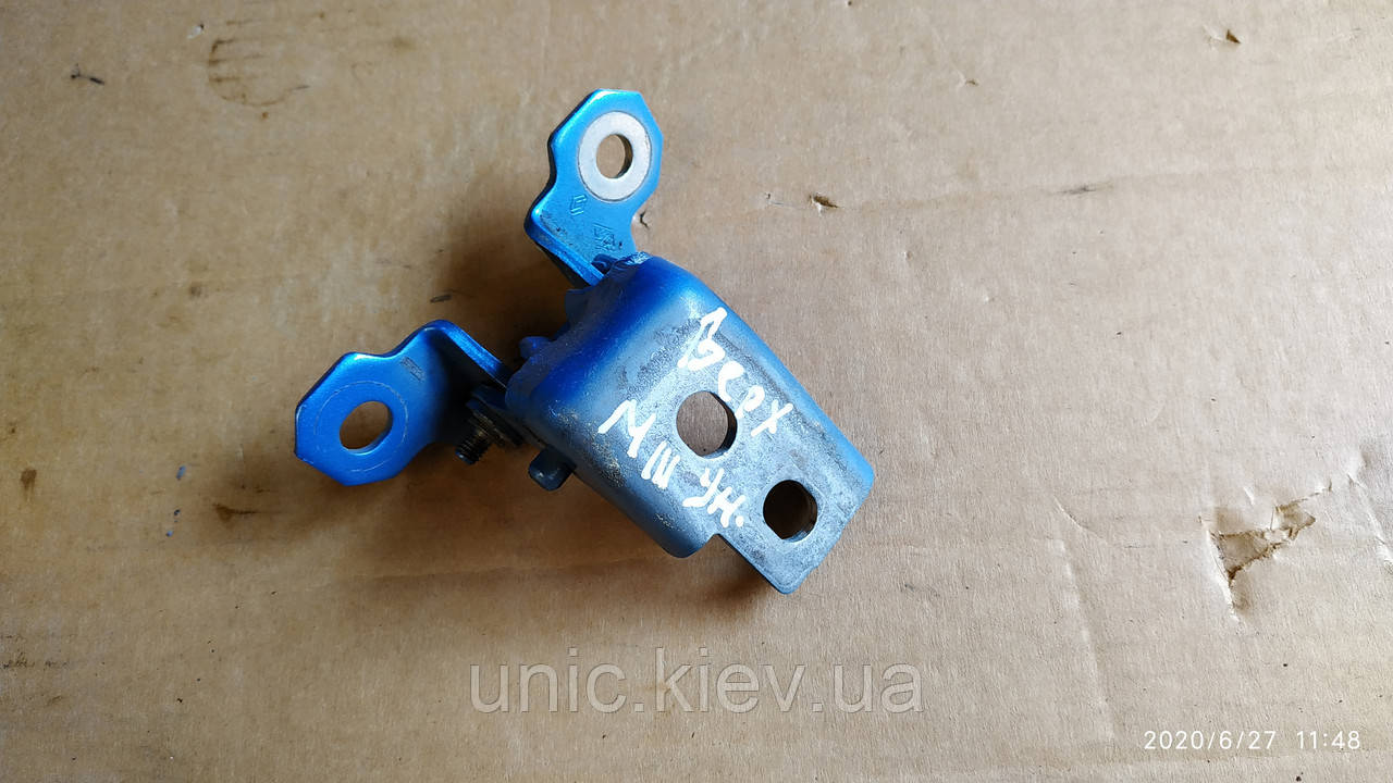 Петля двері ліва верхня Рено Сценік 3 / Меган 3 б/в