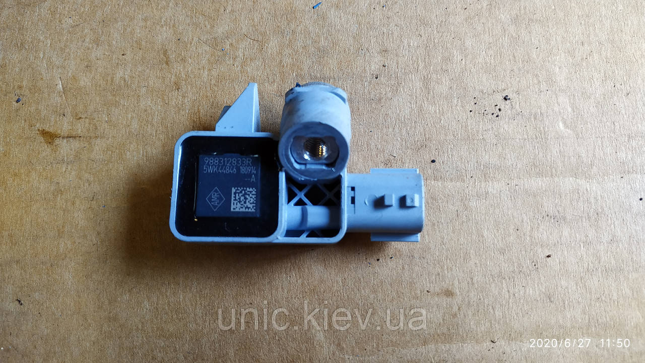 Датчик бокового удару задній правий-лівий Рено Меган 3 / Сценік 3 / Гранд Сценік 3 б/в