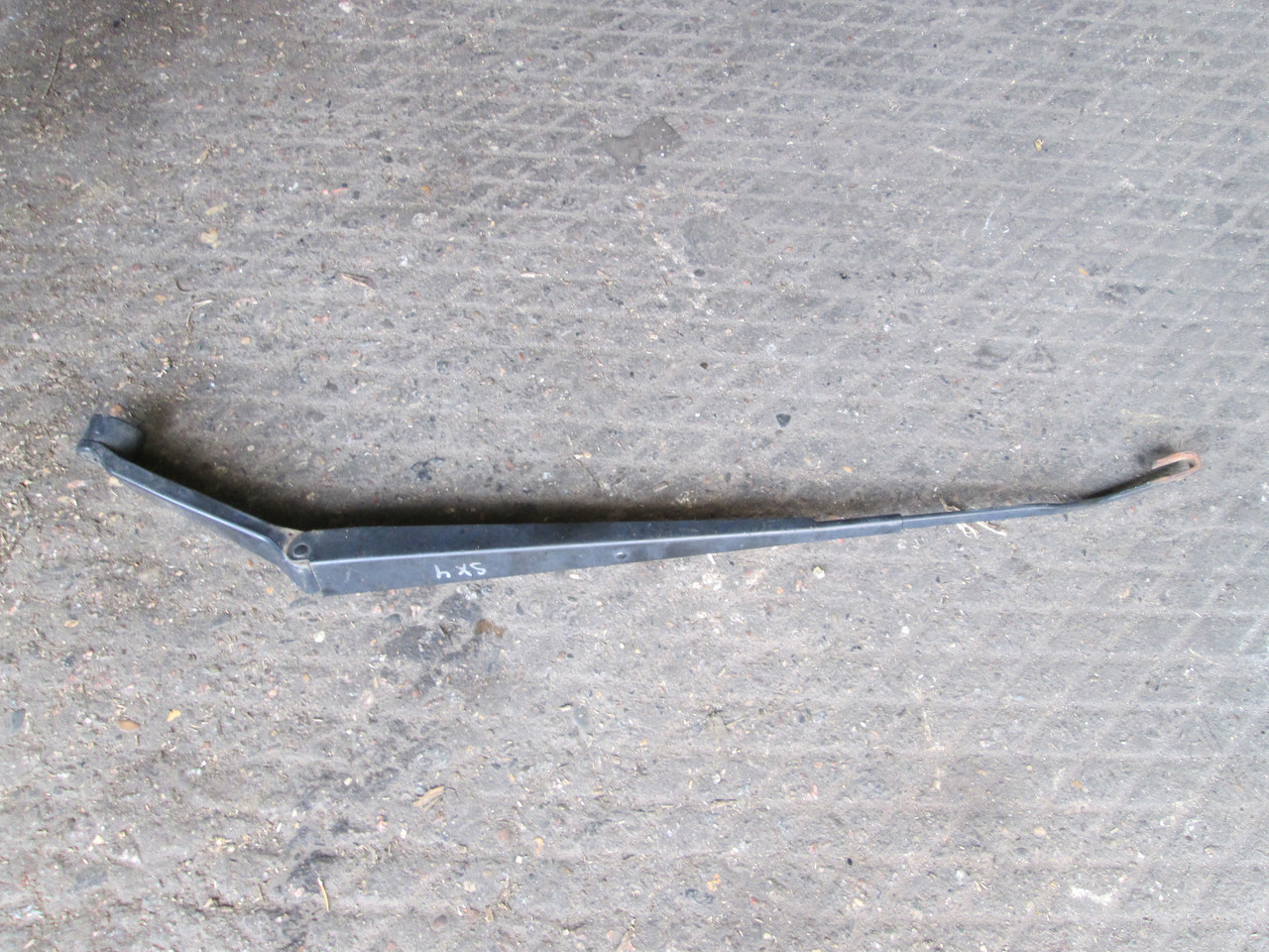 Б/у поводок дворніка R для Suzuki SX4 2006-2009