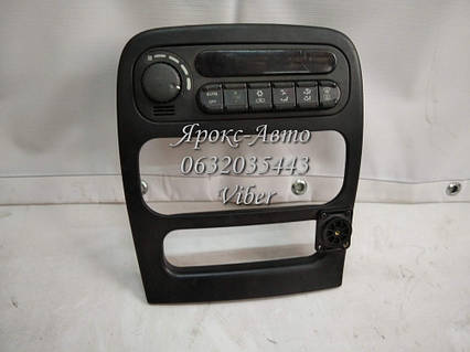 Панель обдування кліматронник CHRYSLER 300N000025975