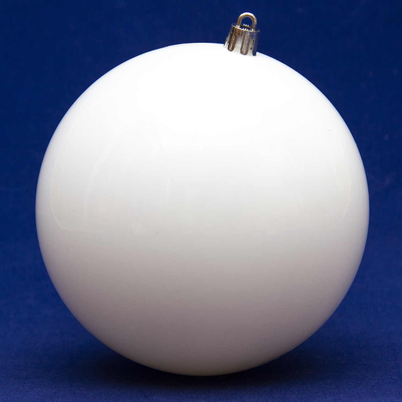 Ялинкова іграшка - куля, D12 см, біла, глянець, пластик (891428), фото 1