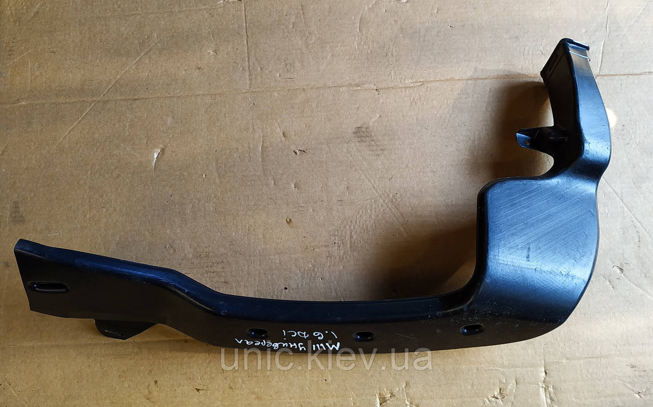 Повітропровід під сидіння водія лівий Рено Меган 3 універсал б/в