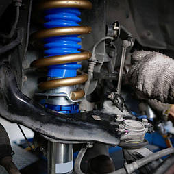 Заміна амортизаторів в легкових автомобілях