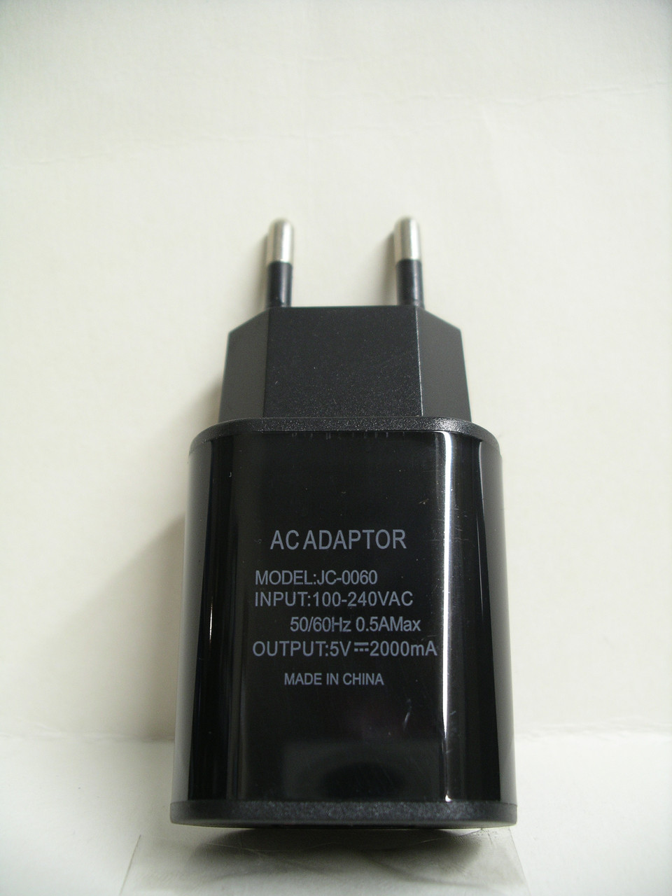 Адаптер, зарядний пристрій JC-0060 USB 5 V 2 A мережевий (чорний)