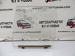 Скло задньої лівої двері Opel Rekord (1982-1986)