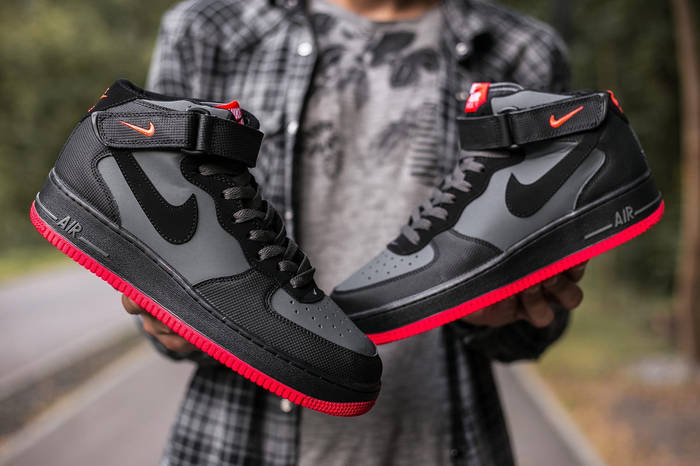 Nike air force one red best sale and black