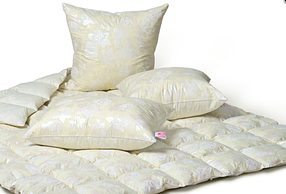 Ковдри, подушки LXB