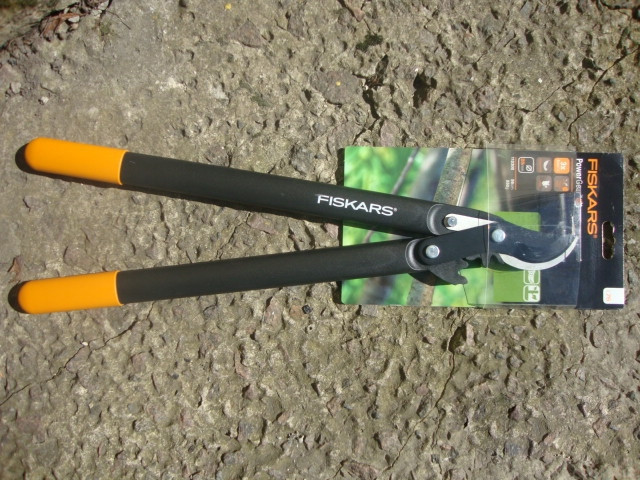 Гілкоріз PowerGear™ площинний від Fiskars (M) (112300)1001553