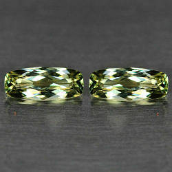 Султанит Daispore пара 2.52 карат 10.5 x 4 мм