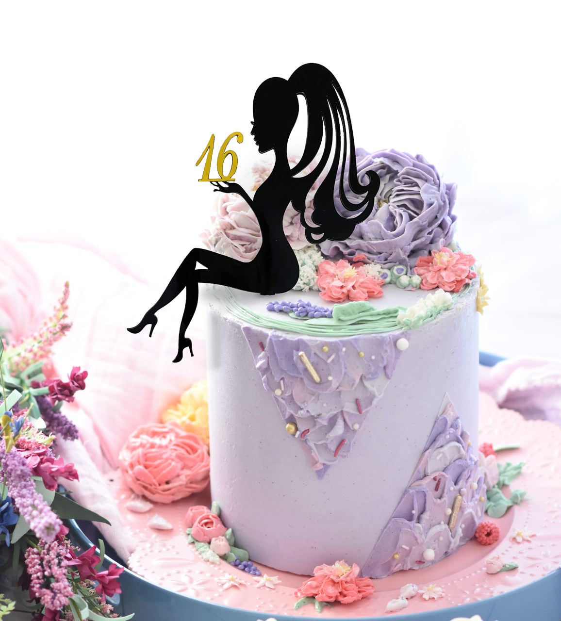 À la recherche de la décoration gâteau d'anniversaire parfaite : plus de  100 décors qui font rêver  Оригинальные торты, Торт на день рождения, Торт  с макарунами