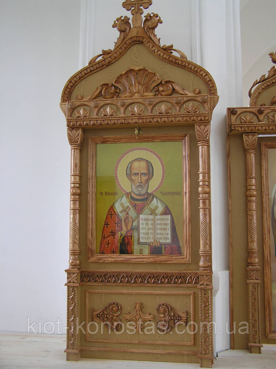 Киот напольный,резной из дерева Липа